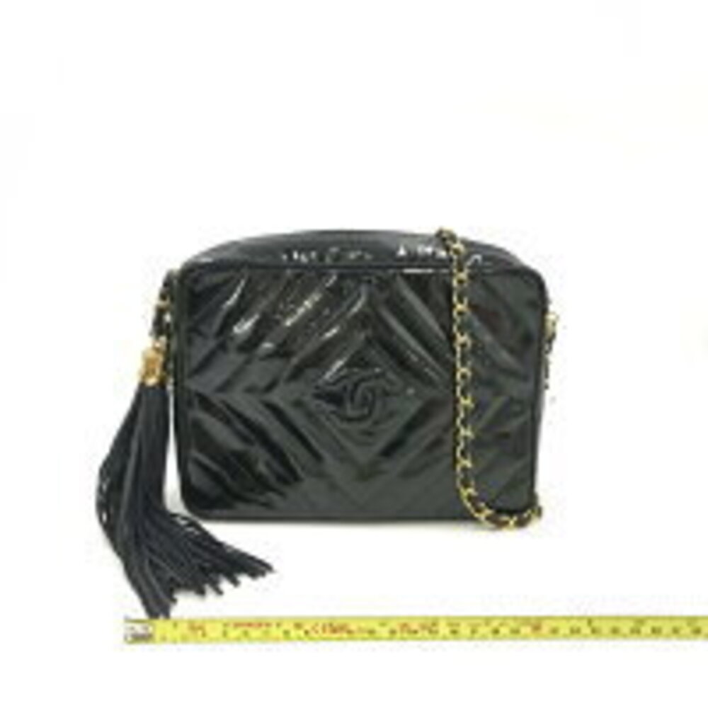 Chanel bag shoulder black chain Patent diamond Mark fringe Vernis stitched Coco